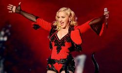 Madonna kendisinden 37 yaş küçük sevgilisiyle İtalya sokaklarında!