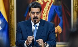 Kolombiya lideri Petro'dan, Maduro'ya 'dönüşümlü hükümet' önerisi