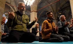 Kandil gecesi ibadetleri nelerdir? Mevlit Kandili'nde nasıl ibadet edilir ve namaz kılınır mı?