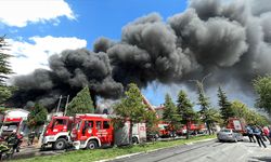 Sünger fabrikası alevlere teslim oldu! Dumanlar gökyüzünü kapladı