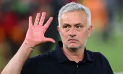 Jose Mourinho, Galatasaray derbisi öncesi bir ilki gerçekleştirdi! Kariyerinde hiç yapmadığı bir şey yaptı