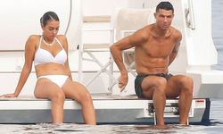 Cristiano Ronaldo ve Georgina Rodriguez'in aşk dolu tatili! Beyaz bikini giyen sevgilisini ellemeden duramadı