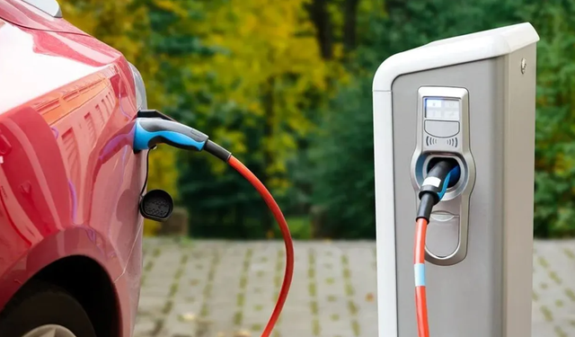 Elektrikli araçlarla ilgili bir düzenleme daha: Plug-in hibrit araç araçlar için de geçerli olacak