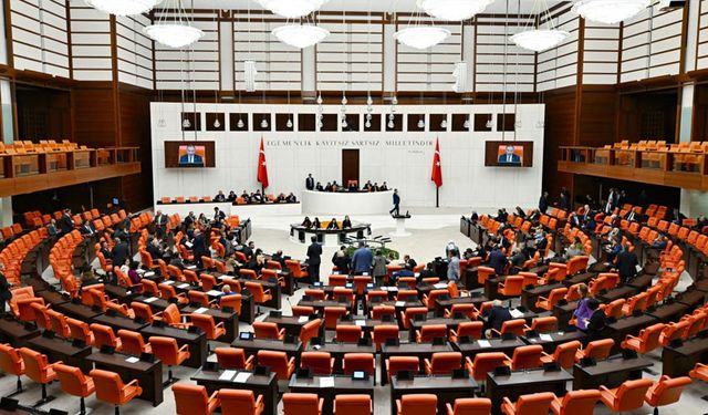 Lübnan tezkeresi Meclis'te: Türk askerinin görev süresi uzuyor