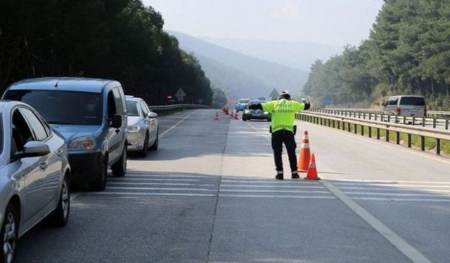 Buraya bakmadan geçmeyin, yolda kalabilirsiniz! 10 şehirde 10 yol trafiğe kapatıldı